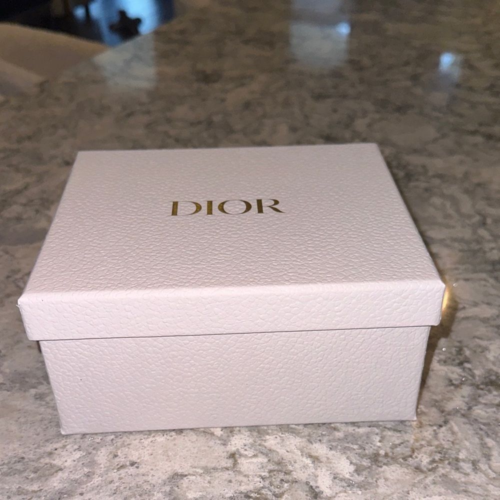 ✨ Dior White Logo Box with Tissue – 7” x 6”
